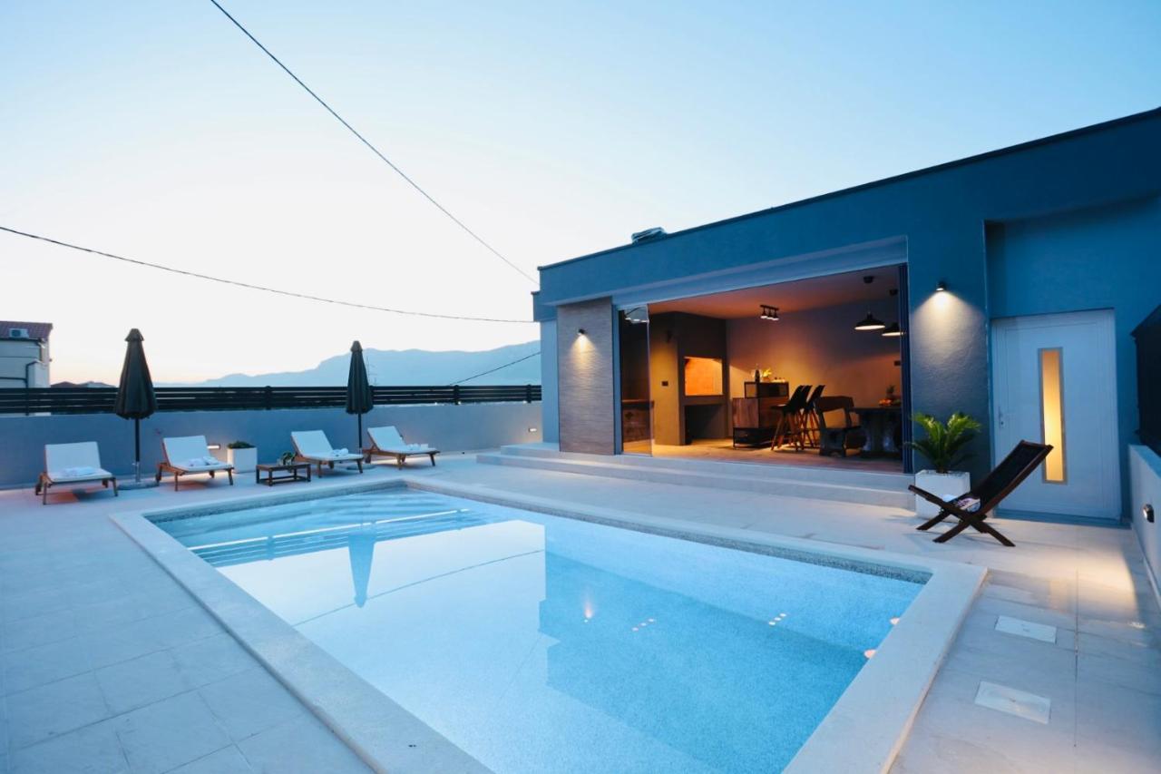 Holiday Home Tia Split Exterior foto